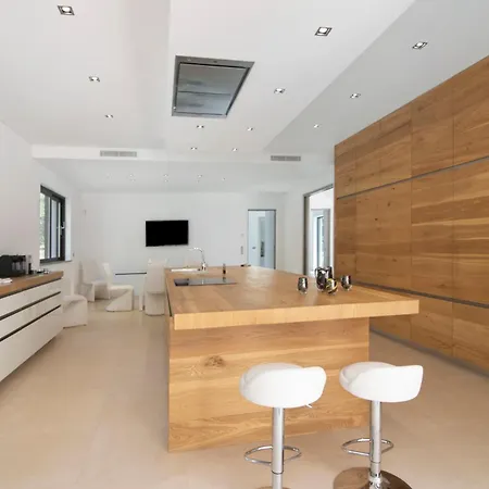 Areeiro Villa *