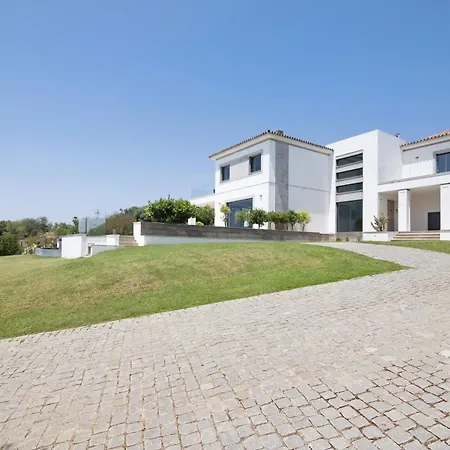 Villa Areeiro *
